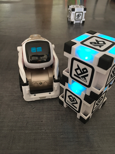 Cozmo et ses blocs